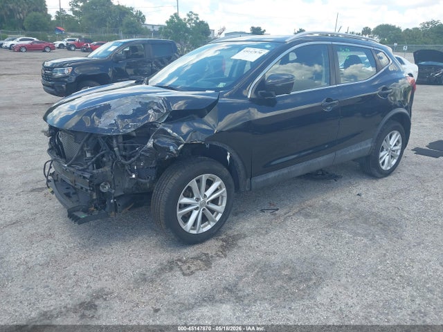 45147870 :رقم المزاد ، JN1BJ1CR5HW144578 vin ، 2017 Nissan Rogue Sport Sv مزاد بيع