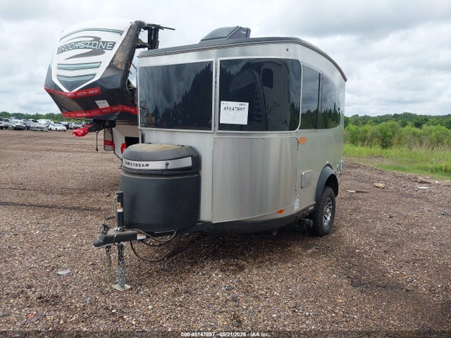 Airstream M16 2023 1SMG4DC13PJ208812 Image 2