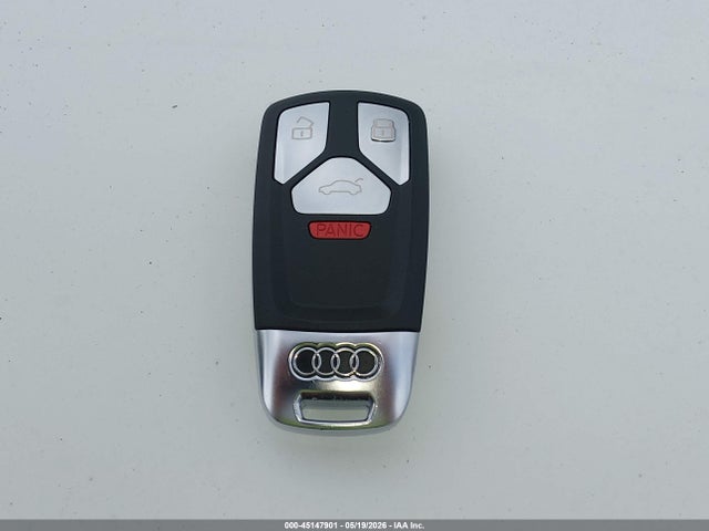 WA1LAAF73JD009333 Audi Q7 3.0t Premium