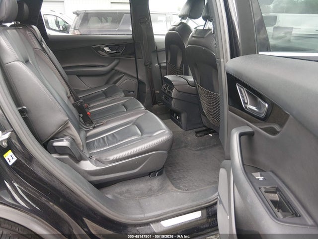 WA1LAAF73JD009333 Audi Q7 3.0t Premium