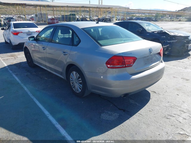 45147997 :رقم المزاد ، 1VWAT7A35EC111336 vin ، 2014 Volkswagen Passat 1.8t S مزاد بيع