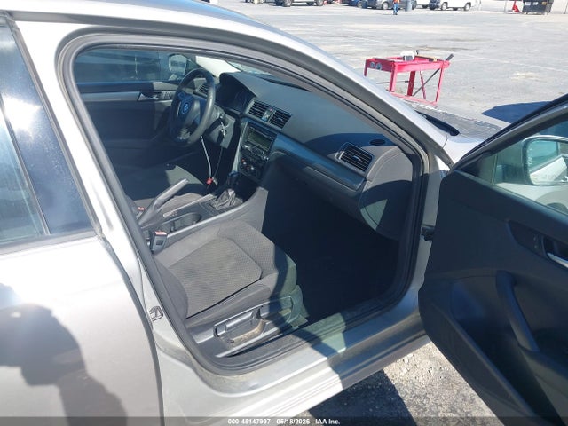 45147997 :رقم المزاد ، 1VWAT7A35EC111336 vin ، 2014 Volkswagen Passat 1.8t S مزاد بيع