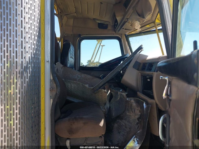 45148010 :رقم المزاد ، 1XP5DB9X85N862395 vin ، 2005 Peterbilt 379 مزاد بيع
