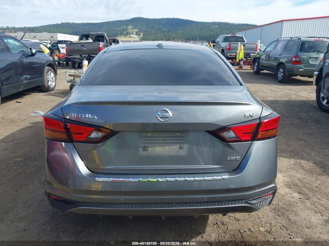 1N4BL4DW8NN390383 Nissan Altima Sv Intelligent Awd