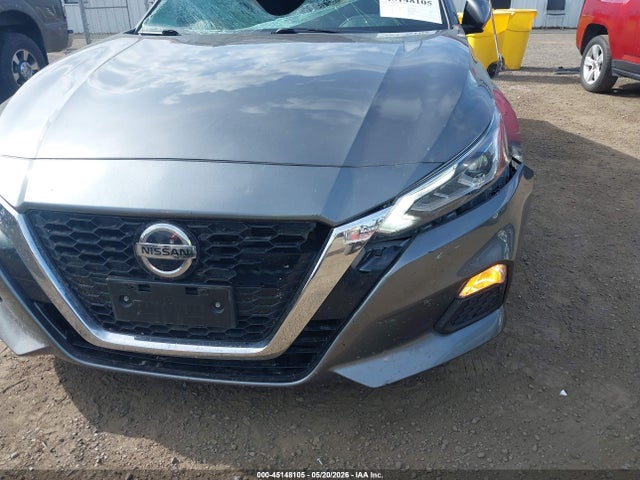 1N4BL4DW8NN390383 Nissan Altima Sv Intelligent Awd