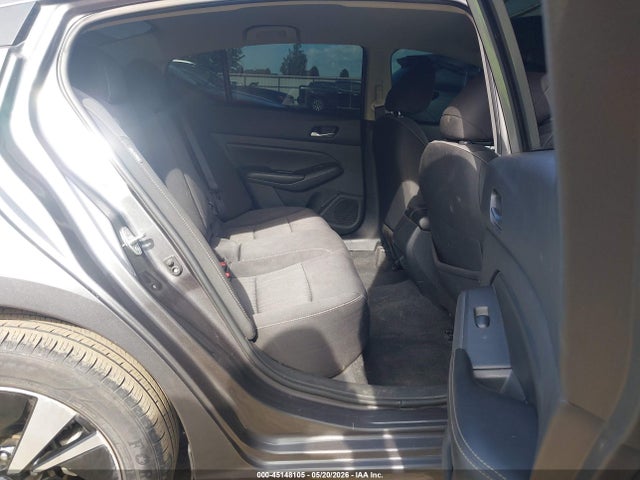 1N4BL4DW8NN390383 Nissan Altima Sv Intelligent Awd