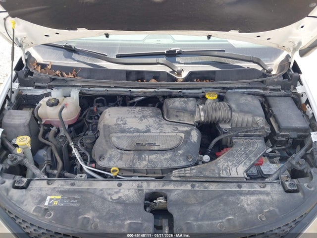 45148111 :رقم المزاد ، 2C4RC1CG8MR577755 vin ، 2021 Chrysler Voyager Lx مزاد بيع