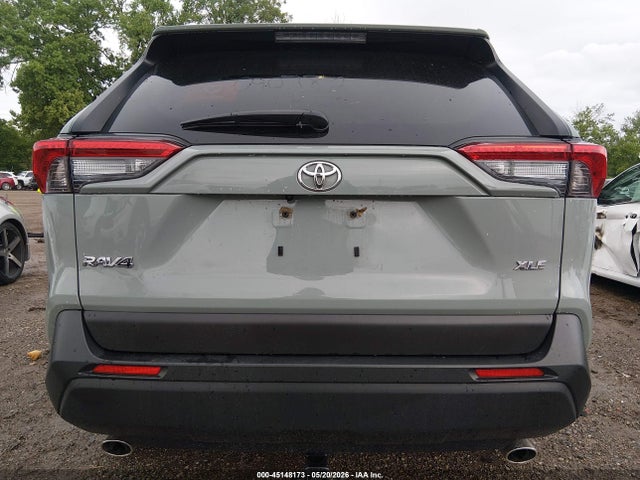 Продаж на аукціоні авто 2022 Toyota Rav4 Xle Premium, vin: JTMC1RFV7ND090782, номер лоту: 45148173