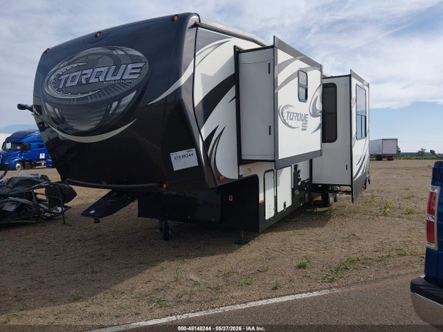 Heartland Rv 325 T 2015 5SFCG3822FE295367 Image 2