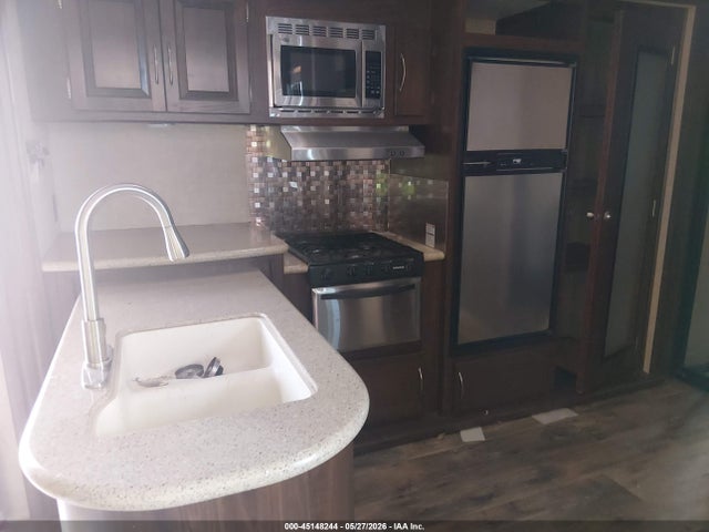 Heartland Rv 325 T 2015 5SFCG3822FE295367 Image 13