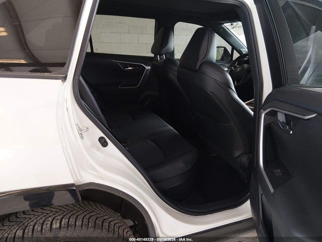 45148329 :رقم المزاد ، 4T3E6RFV8NU065970 vin ، 2022 Toyota Rav4 Hybrid Xse مزاد بيع