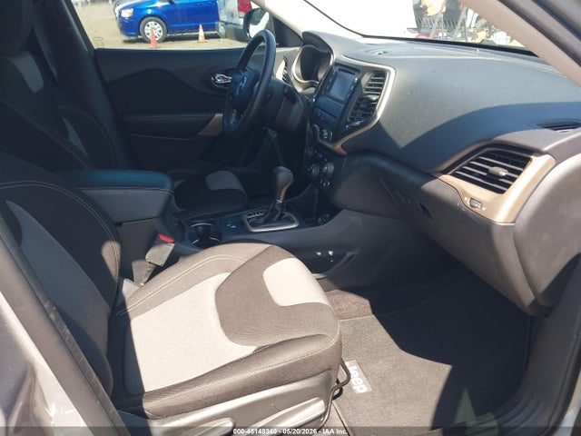 45148340 :رقم المزاد ، 1C4PJLCX8JD595132 vin ، 2018 Jeep Cherokee Latitude Fwd مزاد بيع