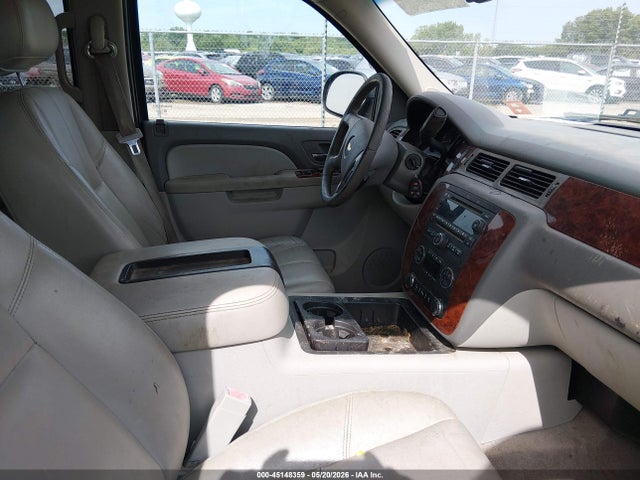 Продаж на аукціоні авто 2014 Chevrolet Suburban 1500 Lt, vin: 1GNSKJE77ER199329, номер лоту: 45148359