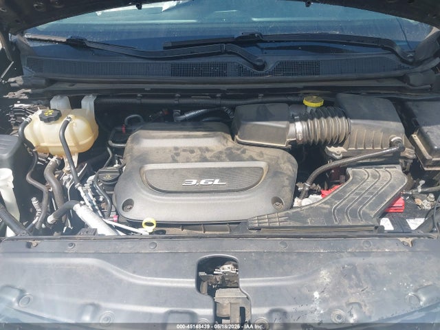 45148439 :رقم المزاد ، 2C4RC1EG6HR836889 vin ، 2017 Chrysler Pacifica Touring-l Plus مزاد بيع
