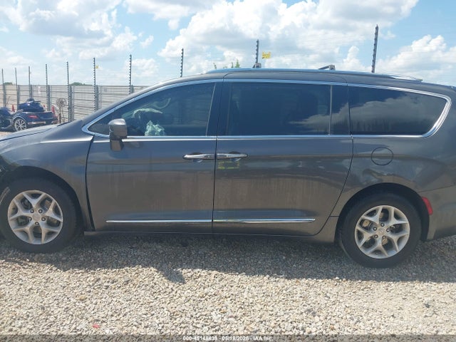 45148439 :رقم المزاد ، 2C4RC1EG6HR836889 vin ، 2017 Chrysler Pacifica Touring-l Plus مزاد بيع