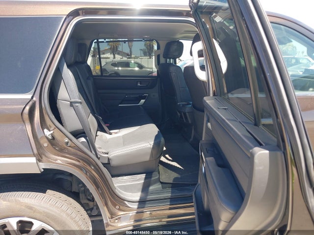 Toyota Sequoia Limited 2024 7SVAAABA4RX025880 Image 8
