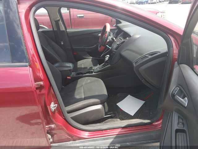 45148452 :رقم المزاد ، 1FADP3F23FL227302 vin ، 2015 Ford Focus Se مزاد بيع