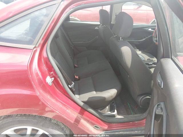 45148452 :رقم المزاد ، 1FADP3F23FL227302 vin ، 2015 Ford Focus Se مزاد بيع