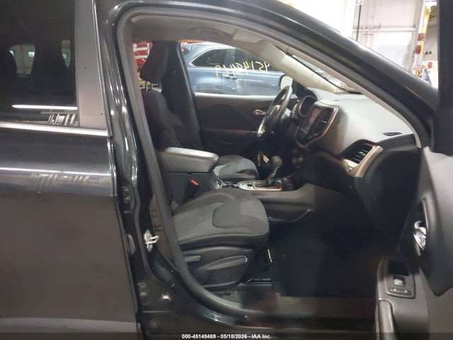 1C4PJMCB6FW652353 Jeep Cherokee Latitude
