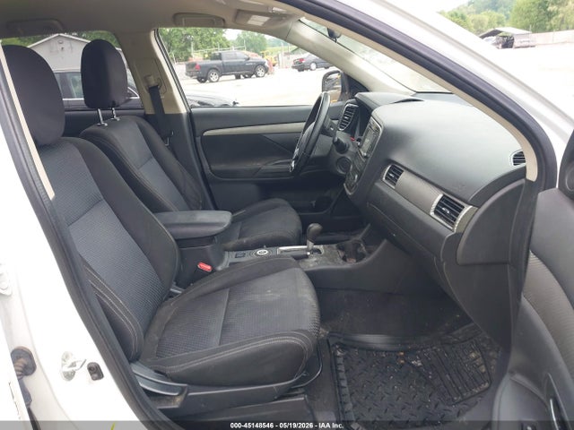 Продажа на аукционе авто 2016 Mitsubishi Outlander Se, vin: JA4AZ3A32GZ006449, номер лота: 45148546