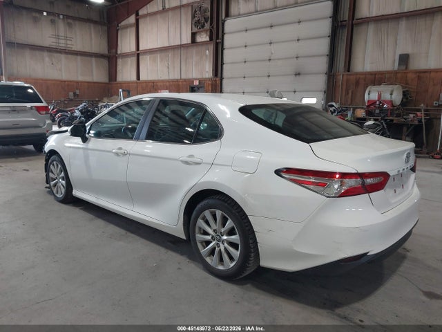 2018 Toyota Camry Le მანქანა იყიდება აუქციონზე, vin: 4T1B11HKXJU100324, აუქციონის ნომერი: 45148972