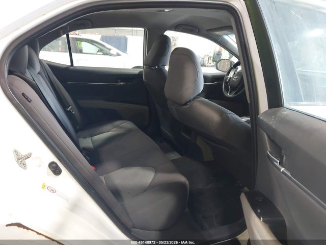 2018 Toyota Camry Le მანქანა იყიდება აუქციონზე, vin: 4T1B11HKXJU100324, აუქციონის ნომერი: 45148972