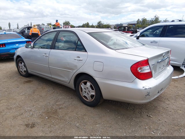 2002 Toyota Camry Le V6 მანქანა იყიდება აუქციონზე, vin: 4T1BF32K52U027631, აუქციონის ნომერი: 45149091