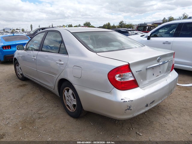 2002 Toyota Camry Le V6 მანქანა იყიდება აუქციონზე, vin: 4T1BF32K52U027631, აუქციონის ნომერი: 45149091
