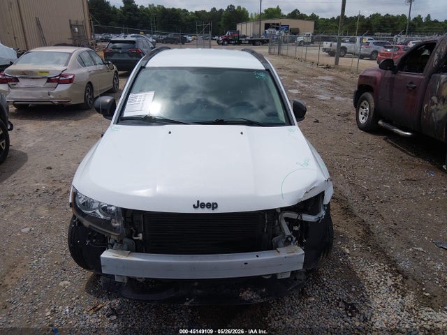 45149109 :رقم المزاد ، 1C4NJDBB6FD325181 vin ، 2015 Jeep Compass Altitude Edition مزاد بيع