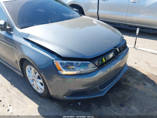 45149231 :رقم المزاد ، 3VWD17AJ4EM213792 vin ، 2014 Volkswagen Jetta 1.8t Se مزاد بيع