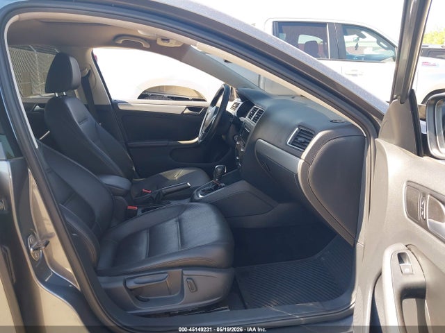 45149231 :رقم المزاد ، 3VWD17AJ4EM213792 vin ، 2014 Volkswagen Jetta 1.8t Se مزاد بيع