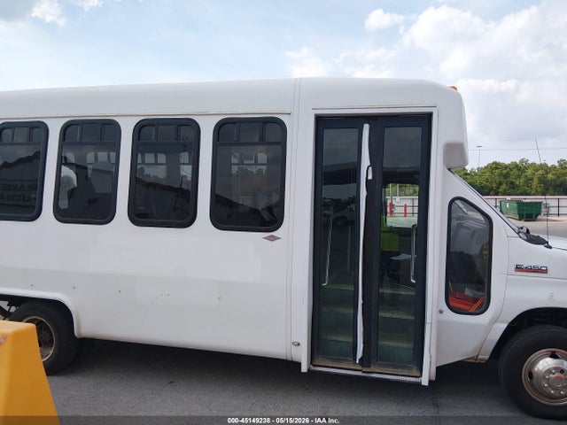 45149238 :رقم المزاد ، 1FDFE4FS9DDA02853 vin ، 2013 Ford E-450 Cutaway مزاد بيع