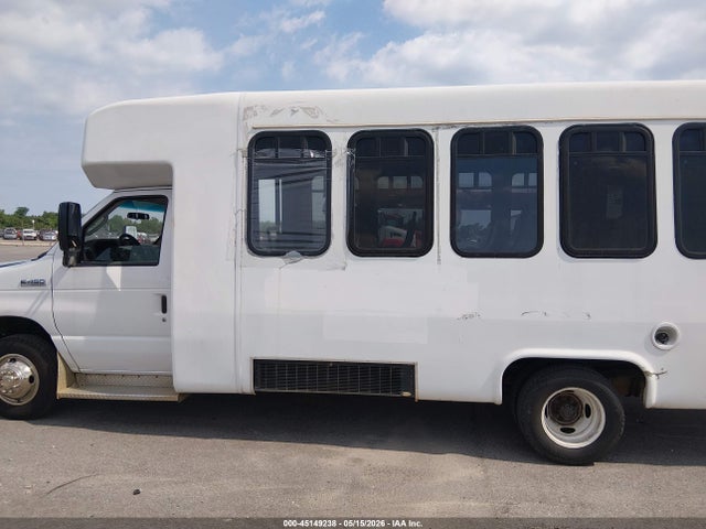 45149238 :رقم المزاد ، 1FDFE4FS9DDA02853 vin ، 2013 Ford E-450 Cutaway مزاد بيع