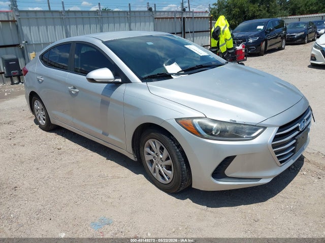 Hyundai ELANTRA SE 2018 5NPD74LF3JH260093 головне зображення