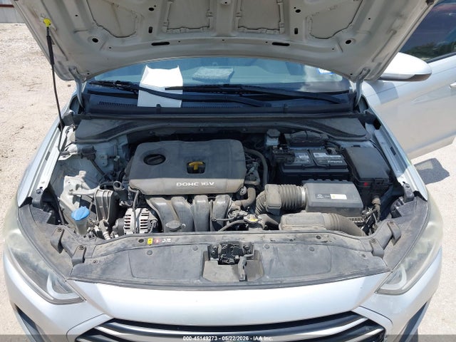 Hyundai ELANTRA SE 2018 5NPD74LF3JH260093 Image 10