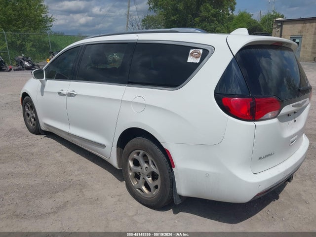 2017 Chrysler Pacifica Limited მანქანა იყიდება აუქციონზე, vin: 2C4RC1GG6HR584302, აუქციონის ნომერი: 45149299