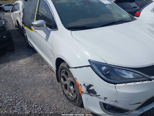 2017 Chrysler Pacifica Limited მანქანა იყიდება აუქციონზე, vin: 2C4RC1GG6HR584302, აუქციონის ნომერი: 45149299