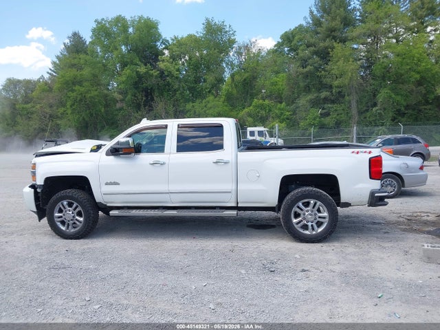 45149321 :رقم المزاد ، 1GC1KXE81FF660303 vin ، 2015 Chevrolet Silverado 2500hd High Country مزاد بيع