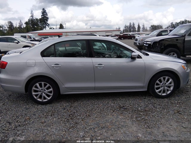 45149332 :رقم المزاد ، 3VWD17AJ8EM332882 vin ، 2014 Volkswagen Jetta 1.8t Se مزاد بيع