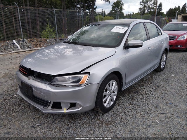45149332 :رقم المزاد ، 3VWD17AJ8EM332882 vin ، 2014 Volkswagen Jetta 1.8t Se مزاد بيع