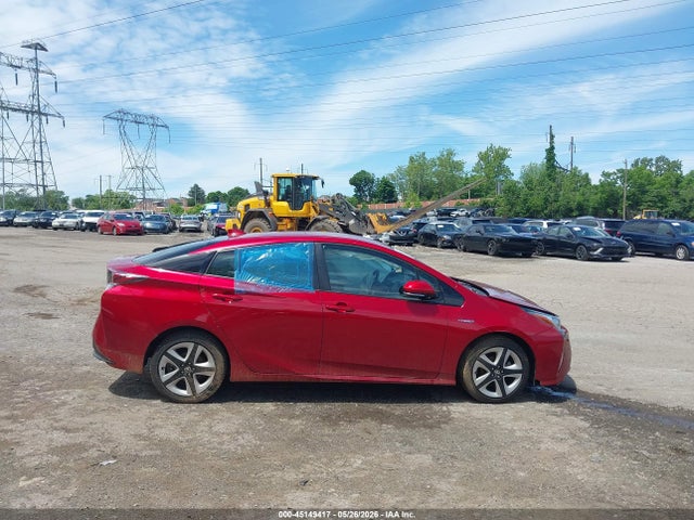 Toyota Prius Four Touring 2018 JTDKARFU7J3553085 Image 13