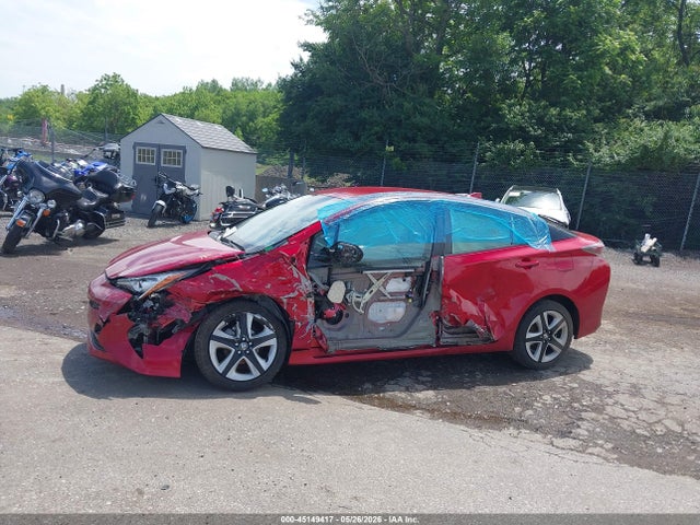 Toyota Prius Four Touring 2018 JTDKARFU7J3553085 Image 17
