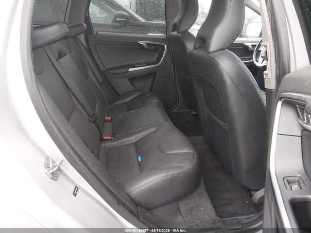 2015 Volvo Xc60 T5/t5 Premier მანქანა იყიდება აუქციონზე, vin: YV4612RK8F2628468, აუქციონის ნომერი: 45149487
