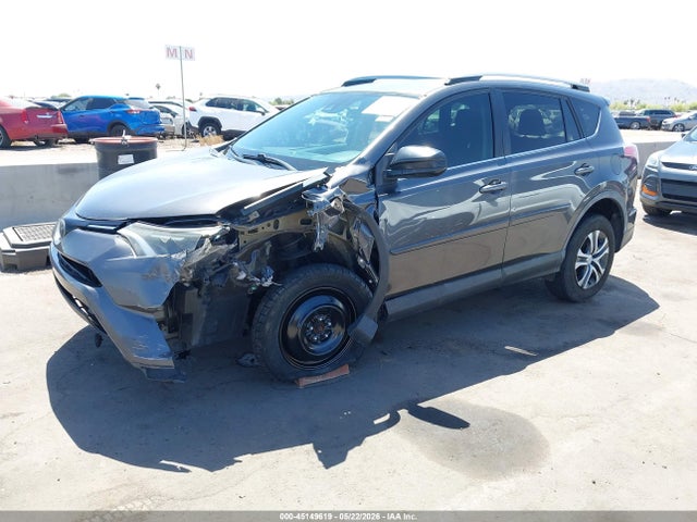 Toyota RAV4 LE 2017 2T3BFREV0HW659137 Image 2