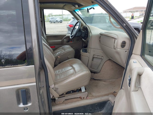 45149635 :رقم المزاد ، 1GNEL19W8YB114068 vin ، 2000 Chevrolet Astro مزاد بيع