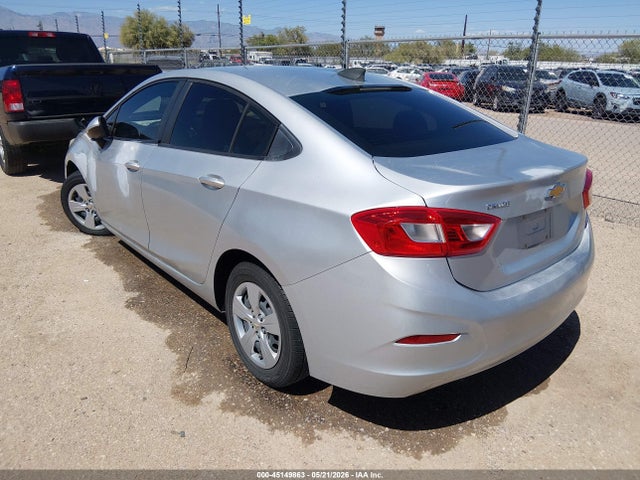 Продажа на аукционе авто 2017 Chevrolet Cruze Ls Auto, vin: 1G1BC5SM0H7121121, номер лота: 45149863