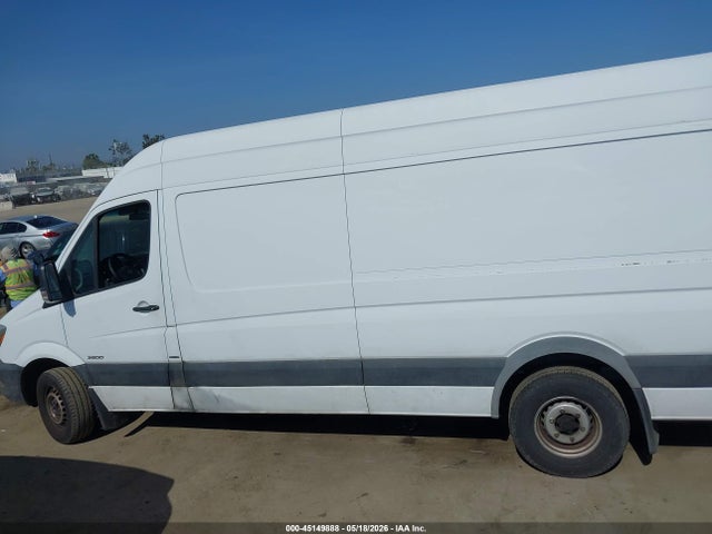 45149888 :رقم المزاد ، WD3PF4CC5FP138959 vin ، 2015 Mercedes-benz Sprinter 3500 High  Roof مزاد بيع