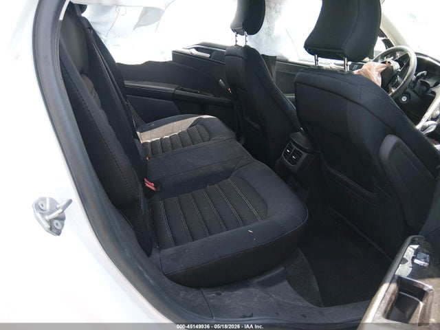 45149936 :رقم المزاد ، 3FA6P0H78FR231640 vin ، 2015 Ford Fusion Se مزاد بيع