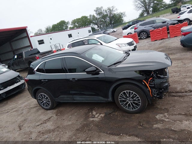 1FMCU0E17TUA24579 Ford Escape Phev
