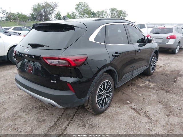 1FMCU0E17TUA24579 Ford Escape Phev